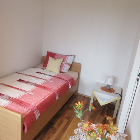 Private Apartment Near Fair Ground Hannover Exterior foto